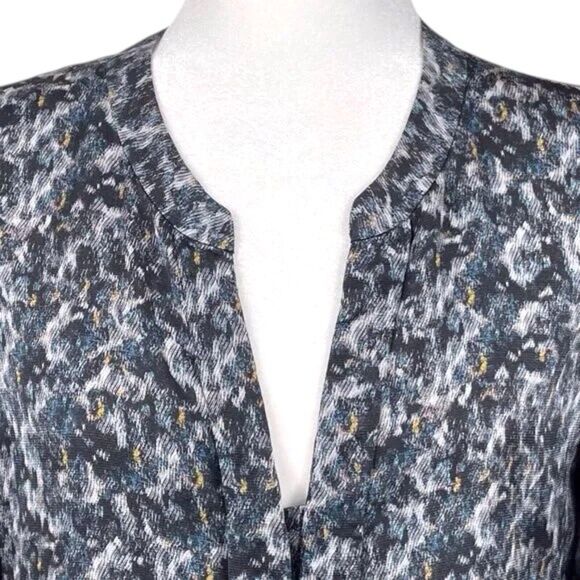 Theory Tops - THEORY Women Ruisa Caligula Blouse Size Medium 100% Silk V-Neck Long Sleeve Blue
